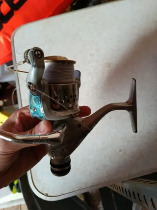 Carrete de pesca 2000
