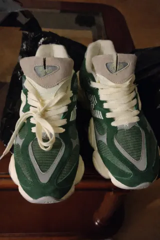 Zapatillas New Balance 9060 Verde/Beige