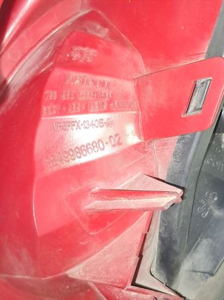 PILOTO TRASERO IZQUIERDO PEUGEOT 206 BERLINA (2)