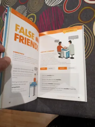 Libros + dvd english in action de Michael robinson