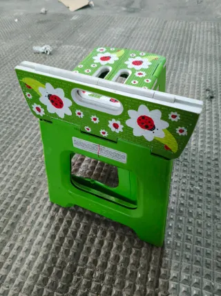 3 taburetes infantiles plegables