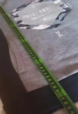 Sudadera gris y negra talla L