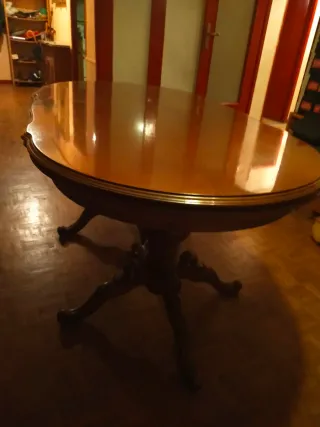 Mesa de comedor extensible de madera