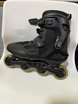 Patines en línea negros