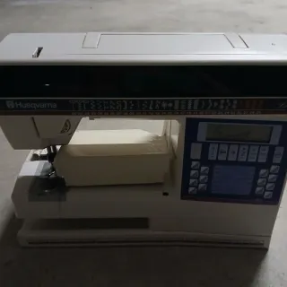 Máquina de coser Husqvarna Lily
