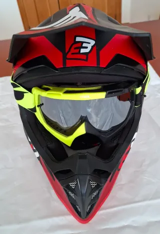 Casco Enduro Rojo y Negro Talla S