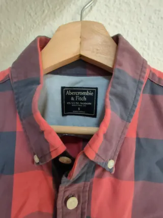 Camisa Abercrombie & Fitch cuadros rojos y azules