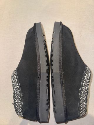 UGG Tasman Negro