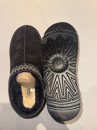 UGG Tasman Negro