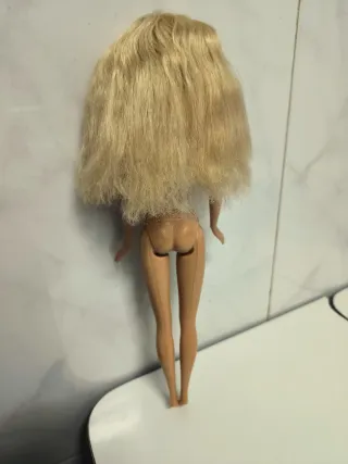Barbie bionda in versione bambola