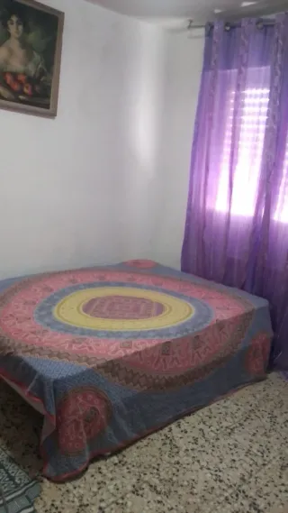 Se alquila habitación amplia,tranquila en Móstoles