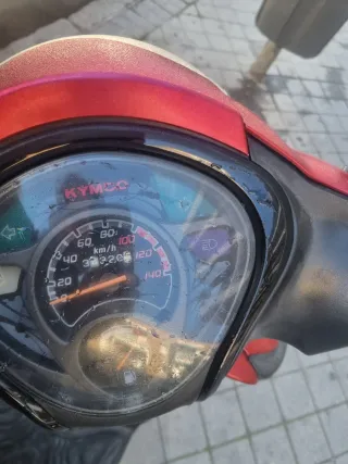 Moto Kymco Miller 125cc Scooter Roja