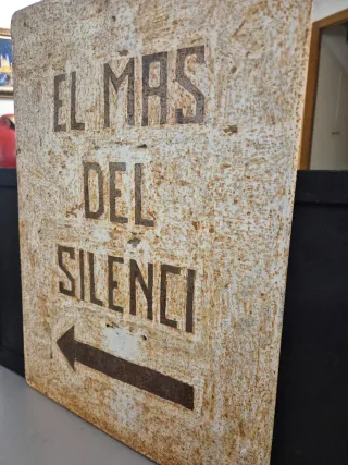 Cartel hierro casa descanso Mas Del Silenci