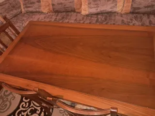 Mesa de comedor grande de madera