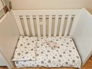 Cuna blanca para bebé