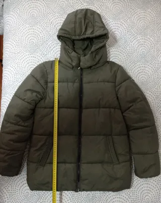 Chaquetón acolchado verde con polar