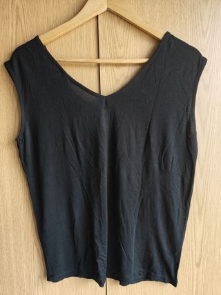 Top Preto Decote Cruzado