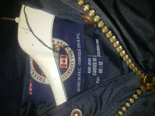 Cazadora ANAPURNA unisex con etiqueta