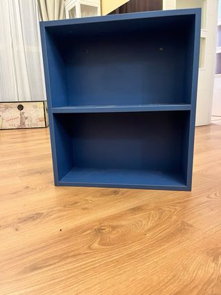 Estantería azul de madera