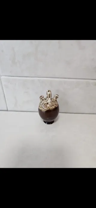 Botijo de loza con estampado floral