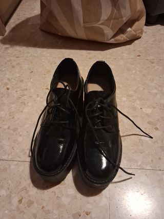 Zapatos charol negros plataforma