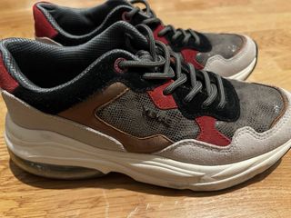 Zapatillas Yumas Marrones/Grises/Rojas/Blancas