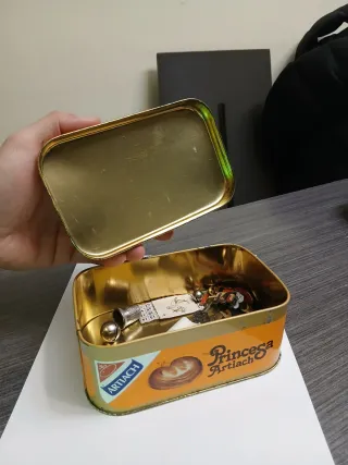 Caja Metálica Antigua Princesa Artiach