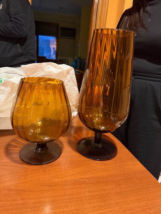 Jarrones de cristal ámbar
