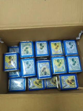 Lata antigua de especias