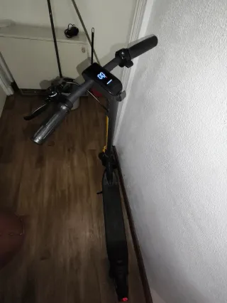 Patinete Eléctrico Ecotec Bongo M Amarillo