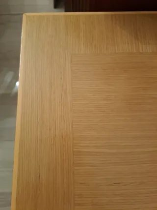 Tavolo in legno massello