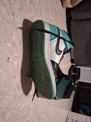 Botas Nike Air Jordan 1 Verde/Negro/Blanco