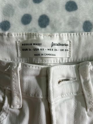 Vaqueros pitillo Stradivarius blancos Talla XS