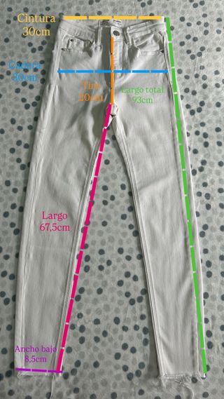 Vaqueros pitillo Stradivarius blancos Talla XS