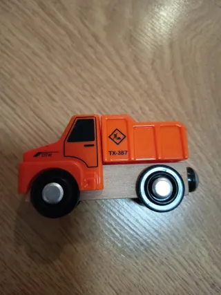 Vehiculos de madera con iman: bomberos, taxi ...