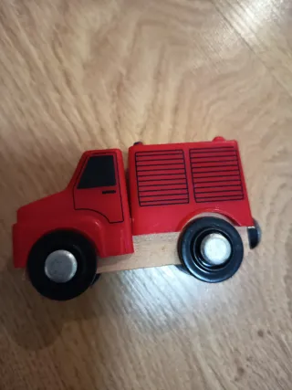 Vehiculos de madera con iman: bomberos, taxi ...