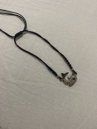 Pulsera ajustable con delfín, no se la marca