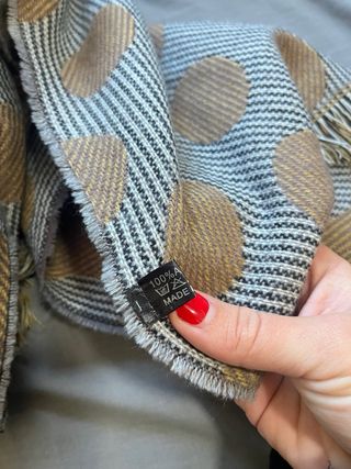 Pañuelo de lunares marrón y gris