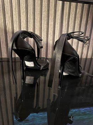 Zapatos de tacón Zara negros talla 39