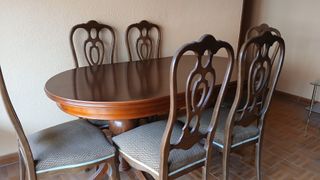 MESAS Y SILLAS DE COMEDOR