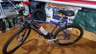 Bicicleta 26 en perfecto estado , con accesorios.