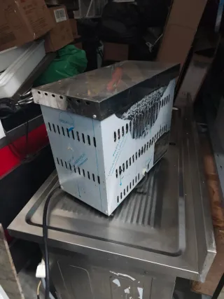 Tostadora Eléctrica HR