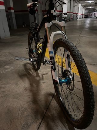 Bicicleta Cube en muy buen estado