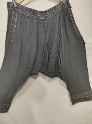 Pantalón árabe hombre gris bordado