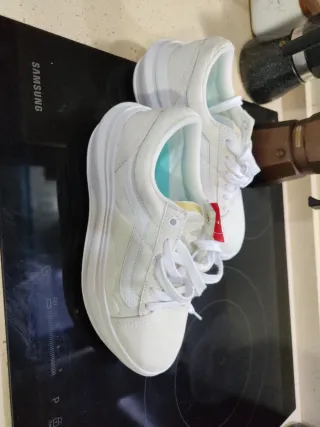 Vans Old Skool Overt Blancas beige