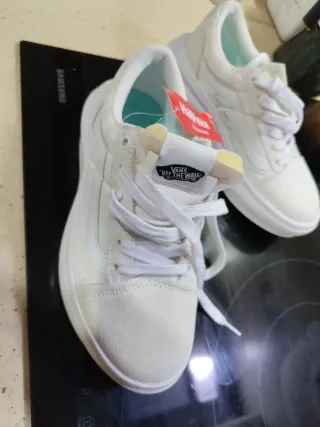 Vans Old Skool Overt Blancas beige