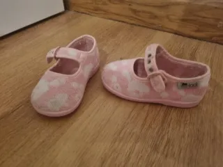 Zapatillas casa niña rosas talla 20