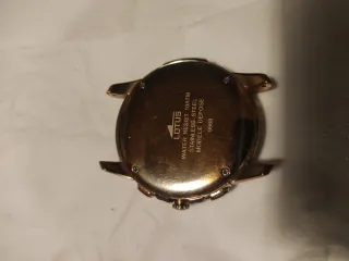 Reloj Lotus Cronógrafo Dorado y Plateado