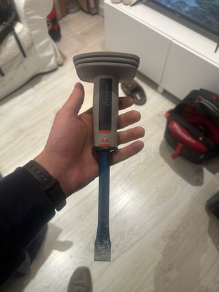 Cincel Bellota con mango protector