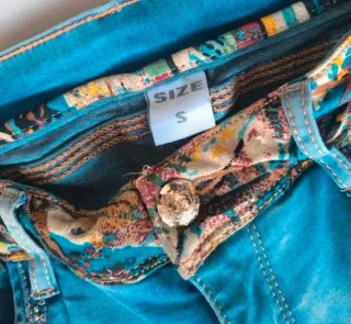 Vaqueros Push Up strass preciosos